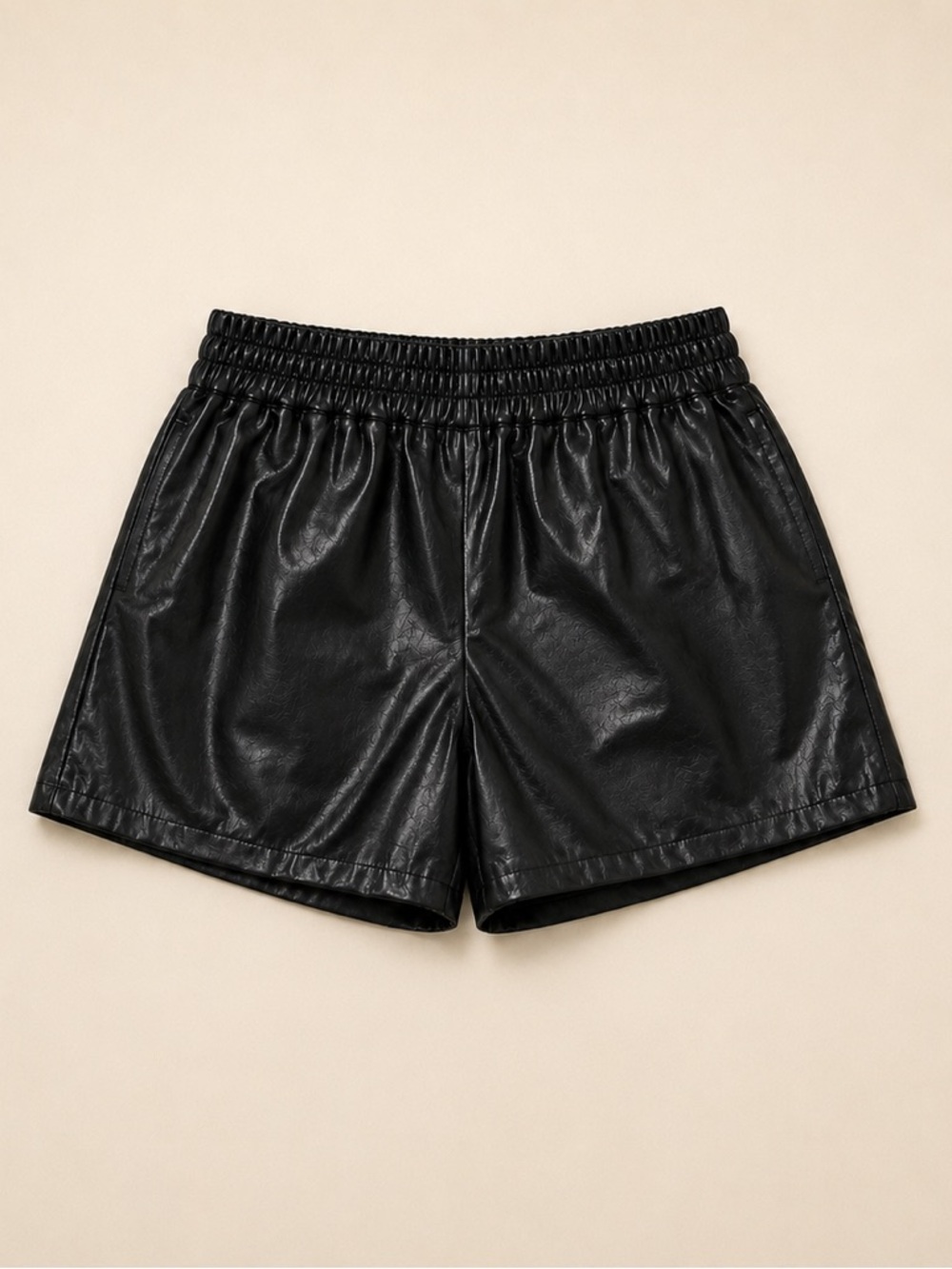 NWT Cupshe Black Faux Leather Paperbag Waist Shorts XL Trendy Fall Fashion M379